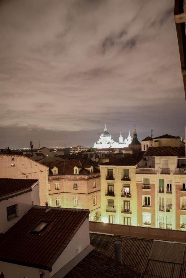 W3Inn La Latina Madrid Exterior photo